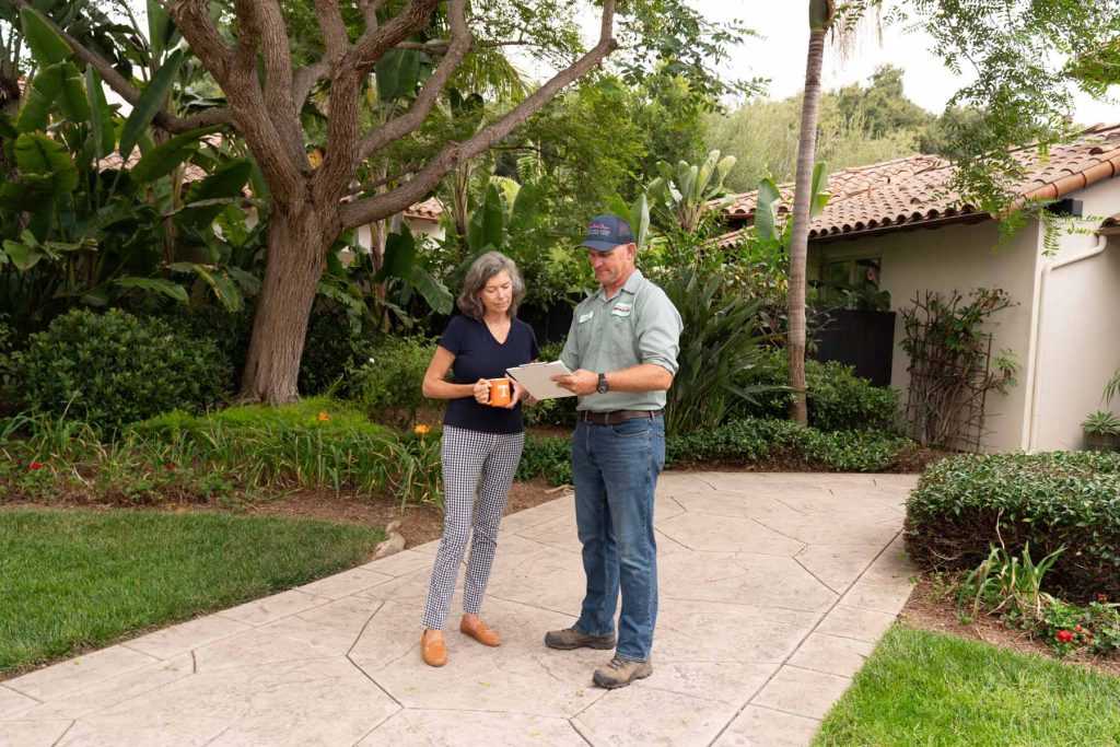 arborist review report with a customer